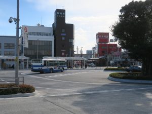JR成田線 成田駅 駅前ロータリー バス乗り場とタクシー乗り場