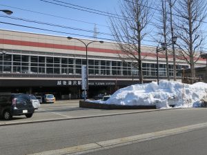 JR上越線 越後湯沢駅 西口駅舎と駅前ロータリー