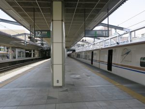 JR北陸新幹線 長野駅 新幹線ホーム 11番線・12番線 主に富山・金沢方面行きの列車が発着します