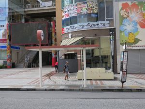 沖縄県 那覇市 国際通り てんぶす前バス停留所