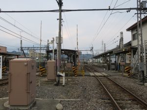 東武桐生線 赤城駅 駅構内 向かって左側が上毛電鉄のホーム、右側が東武鉄道のホーム