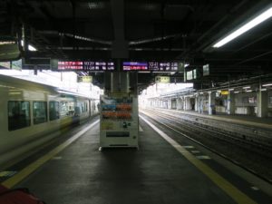 JR篠ノ井線 松本駅 2番線・3番線 主に長野方面に行く列車と、当駅始発の特急列車が発着します