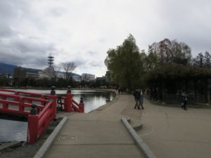 松本城 周辺は松本城公園として整備されています