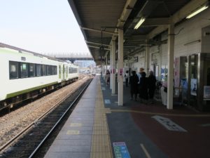 JR石巻線 石巻駅 3番線 主に小牛田・女川方面に行く列車が発着します