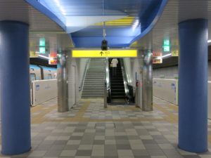 仙台地下鉄東西線 八木山動物公園駅 1・2番線 どちらも仙台・荒井方面に行く列車が発着します