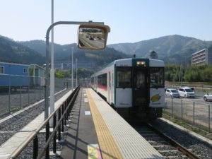 JR石巻線 キハ110系 前面 女川駅にて
