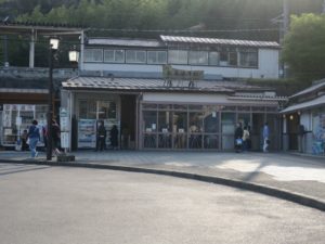JR仙石線 松島海岸駅 駅舎 かなりこじんまりしています