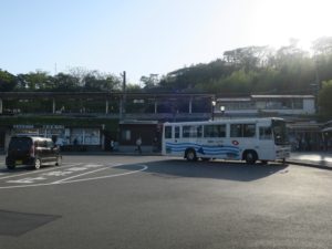 JR仙石線 松島海岸駅 ホーム 駅前広場から丸見えだったりします