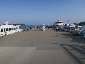 松島観光船のりば コースが色々あるので、船も結構止まっています