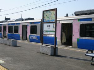 JR東北本線 HB-E210系 側面 石巻駅にて
