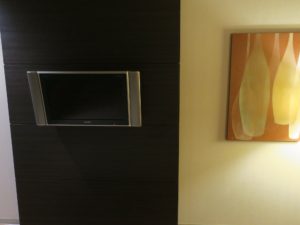 ホテルユニゾ福岡天神 ステュディオーロダブル テレビは壁掛け式です