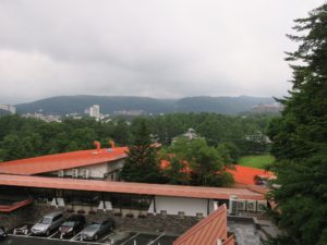 草津温泉 ホテルヴィレッジ タワー棟ツイン 窓から見える景色