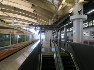 JR白新線 新潟駅 5番線 主に特急列車が発着します