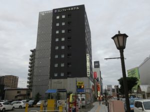 コンフォートホテル秋田 建物 秋田駅から歩いて2分ぐらいのところにあります