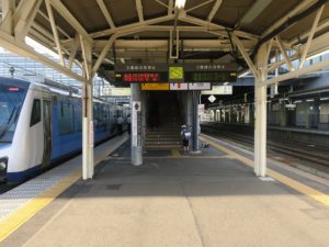 JR五能線 弘前駅 2番線・3番線 2番線は主に当駅始発の列車が、3番線は主に秋田方面に行く列車が発着します