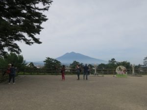 弘前城 展望台から見える岩木山