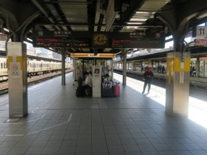 JR中央西線 名古屋駅 10番線・11番線 主に名古屋駅を発車する特急列車が使用します