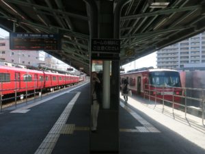 名鉄名古屋本線 名鉄岐阜駅 1番線・2番線 主に名古屋・中部国際空港・豊橋方面に行く列車が発着します