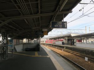 名鉄各務原線 新鵜沼駅 1番線 主に各務原線で岐阜方面に行く列車が発着します