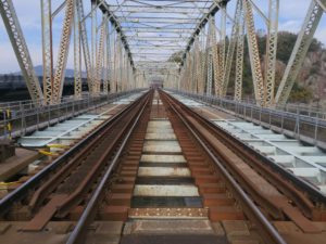 旧犬山橋 鉄道の端にしては、両側が広いのがお分かりいただけますでしょうか