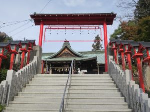 三光稲荷神社 本殿への階段 これが犬山城への近道らしいです