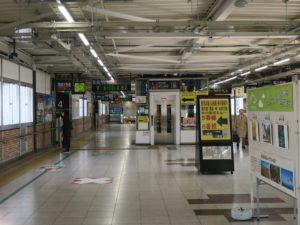 JR奥羽本線 福島駅 在来線こ線橋 西口までつながっているのでかなり長いです