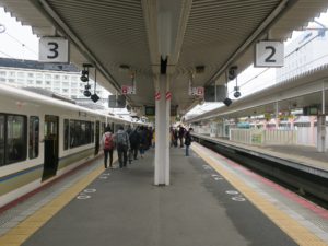 JR関西本線 奈良駅 2番線・３番線 主に大和路線で天王寺・JR難波・大阪方面に行く列車が発着します