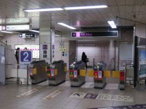 大阪メトロ谷町線 東梅田駅 2番線への改札口