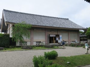 元興寺 法輪館 中に色々な展示物があります