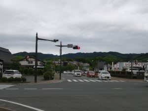 奈良 飛鳥駅前交差点 飛鳥寺はここを左折します