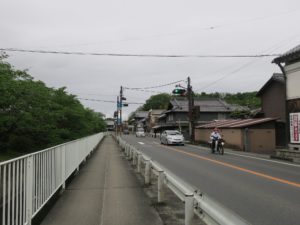奈良 飛鳥駅前交差点の次の信号 飛鳥寺ヘはここを右折します