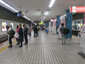 近鉄奈良線 大阪難波駅 1番線・2番線 奈良・宇治山田・賢島・名古屋方面に行く列車が発着します