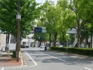 和歌山市 舟大工町交差点 ぶらくり丁へはここを直進します
