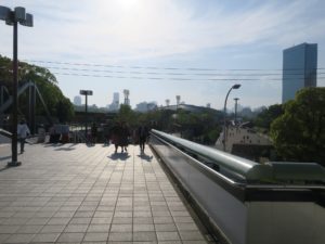 JR大阪環状線 大阪城公園駅 大阪城公園 大阪城ホール方面への階段