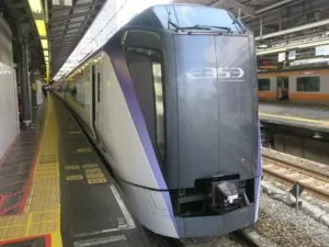 JR中央東線 E353系 特急あずさ 前面 新宿駅にて撮影