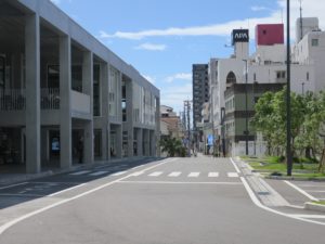 JR日豊本線 延岡駅 タクシー乗り場と路線バス乗り場