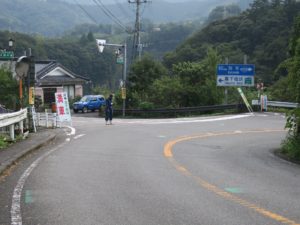 宮崎県 高千穂町 高千穂峡への入り口 駐車場は満車らしいです