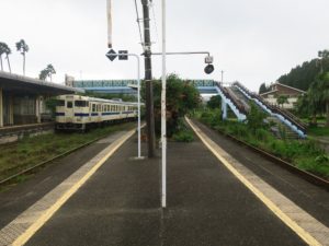 JR日南線 青島駅 2番線・3番線 主に宮崎方面に行く列車が発着します