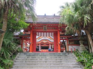 宮崎市 青島神社 本殿の前の御門