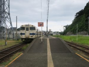 JR日南線 油津駅 1番線・2番線 宮崎方向から志布志方向を撮影