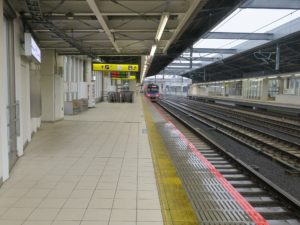 京成成田スカイアクセス線 成田湯川駅 1番線 主に羽田空港・西馬込・上野方面に行く列車が発着します