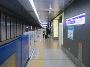 京成本線 空港第2ビル駅 3番線 主に京成本線で成田・船橋・上野・西馬込方面に行く列車が発着します