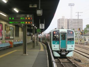 JR徳島線 徳島駅 主に高松・阿波池田方面に行く普通列車が発着します
