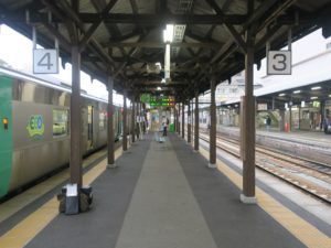 JR牟岐線 徳島駅 3番線・4番線 主に鳴門・海部方面に行く列車が発着します