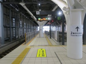 JR高山本線 富山駅 2番線 主に高山本線で猪谷方面に行く列車が発着します