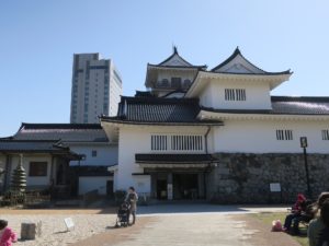 富山城 富山市郷土博物館 正面から撮影