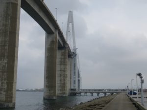 新湊大橋 越の潟側エレベーター