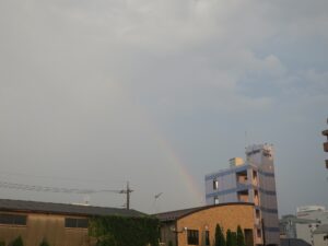 ザ・グランドスパ南大門 駐車場から見えた虹