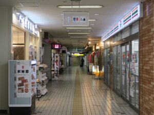 JR花咲線 釧路駅 名店街