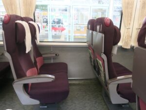 JR北海道 キハ283系 特急おおぞら 指定席 シート側面 枕が付いています
